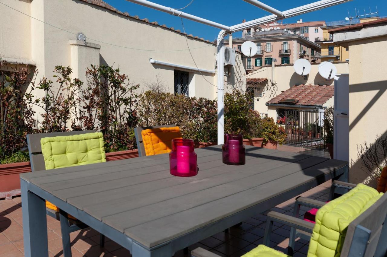 Casa Flo Con Terrazza E Ascensore Салерно Экстерьер фото